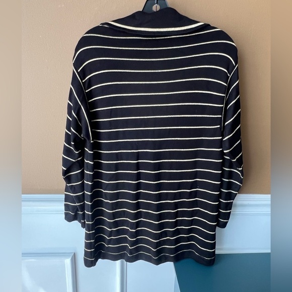 St. John Sport Women’s Collared Button-down Striped Cardigan Size P Vintage Knit - Picture 3 of 3